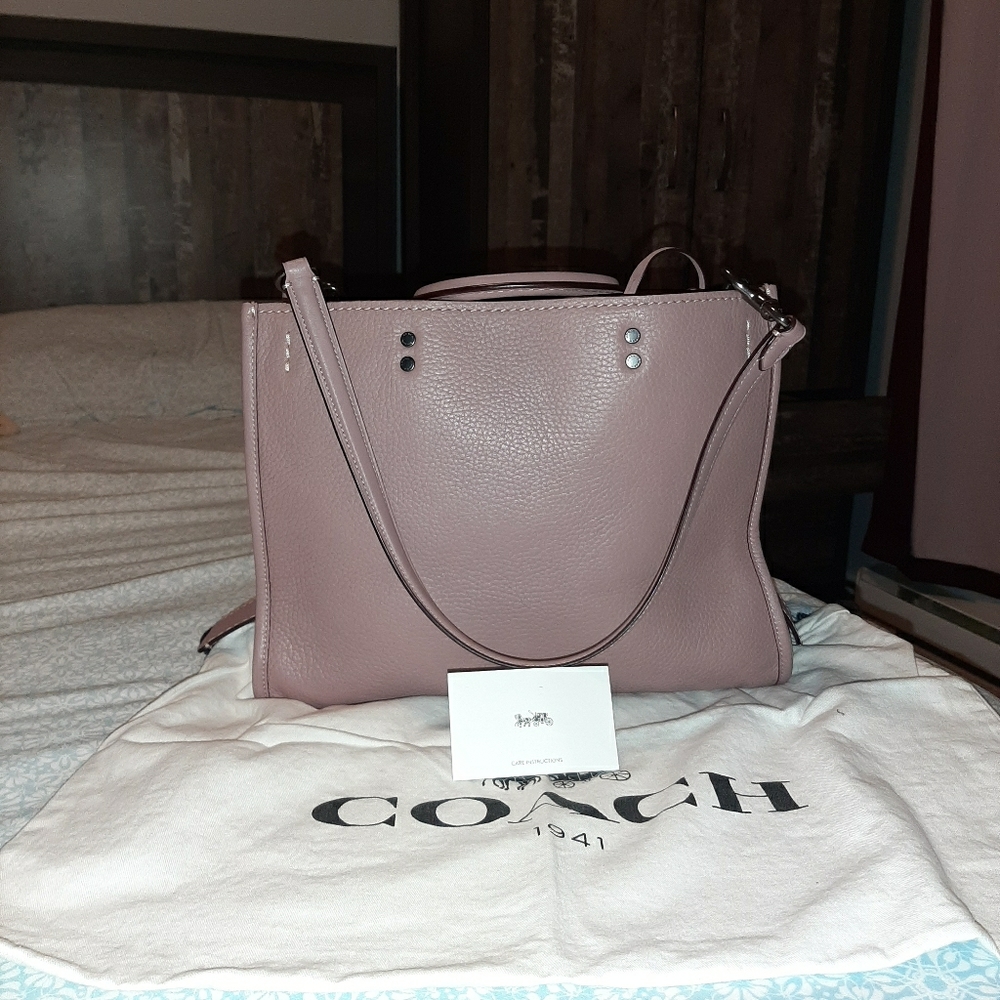 COACH rouge 30